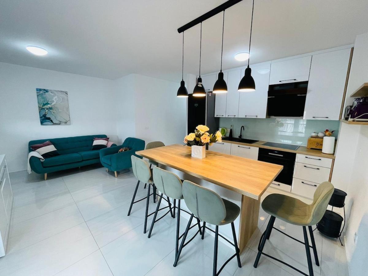 Modern Near Center, Free Parking Trogir